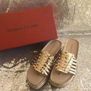 Donald Pliner Cara Sandal in Gold